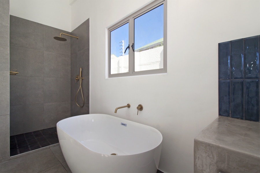 3 Bedroom Property for Sale in Milkwood Park Western Cape